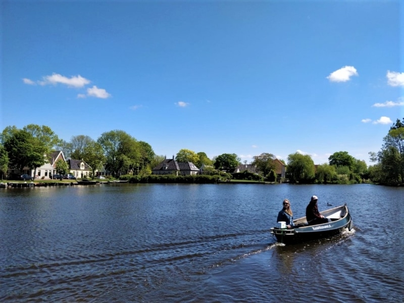 Alquilar barco eléctrico al norte de Amsterdam Broek in Waterland